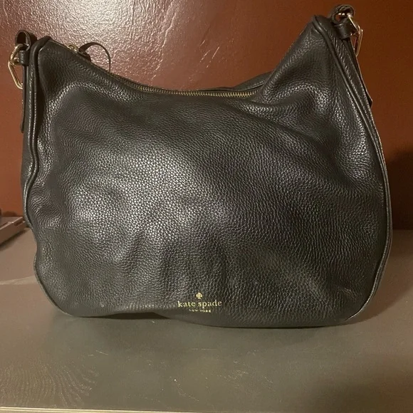 Medium size used black leather, Kate Spade shoulder bag - Picture 2 of 2